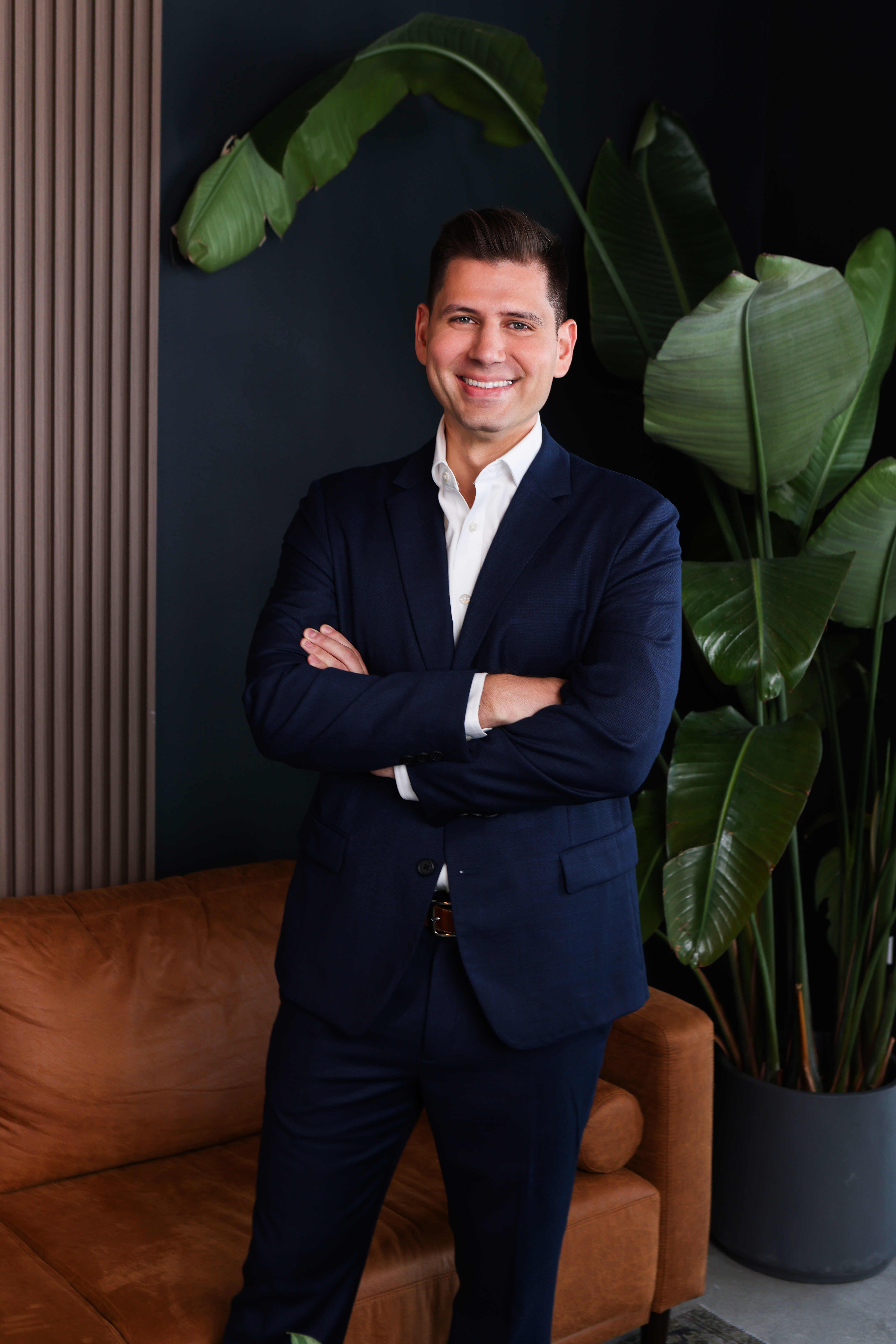 Portrait of Dr. Steven Gelb, MD, FACS — Formari Aesthetics, Miami.